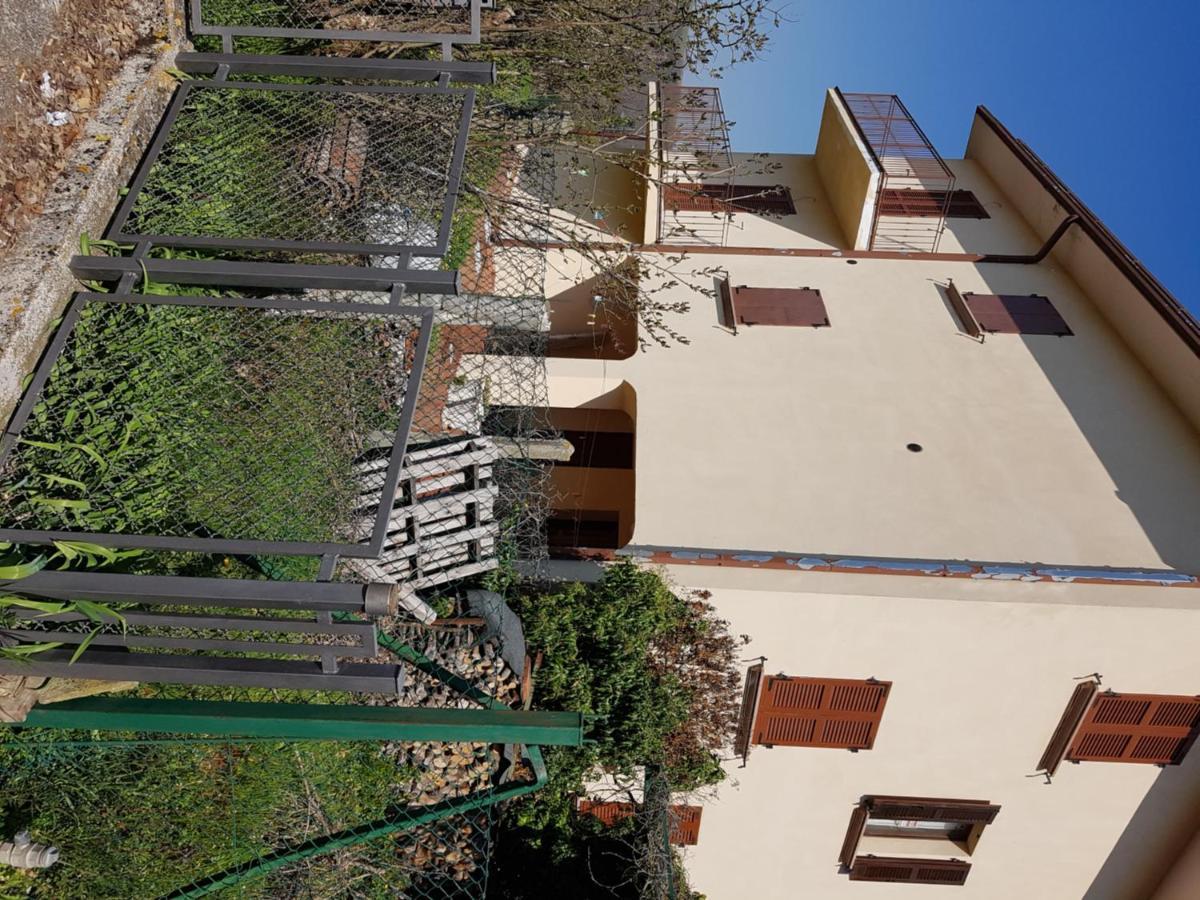 Mille Papaveri Rossi Casa Di Angela Serravalle di Chienti Exterior foto