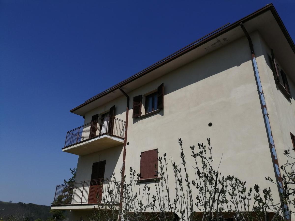 Mille Papaveri Rossi Casa Di Angela Serravalle di Chienti Exterior foto